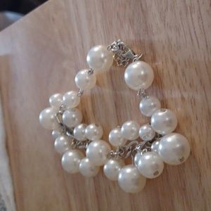 Pearl bracelet